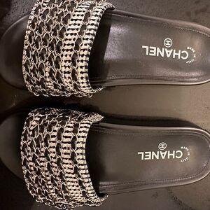 CHANEL CC Logo Tropiconic Black Tweed Slides - Size 39 FITS US 8-8.5